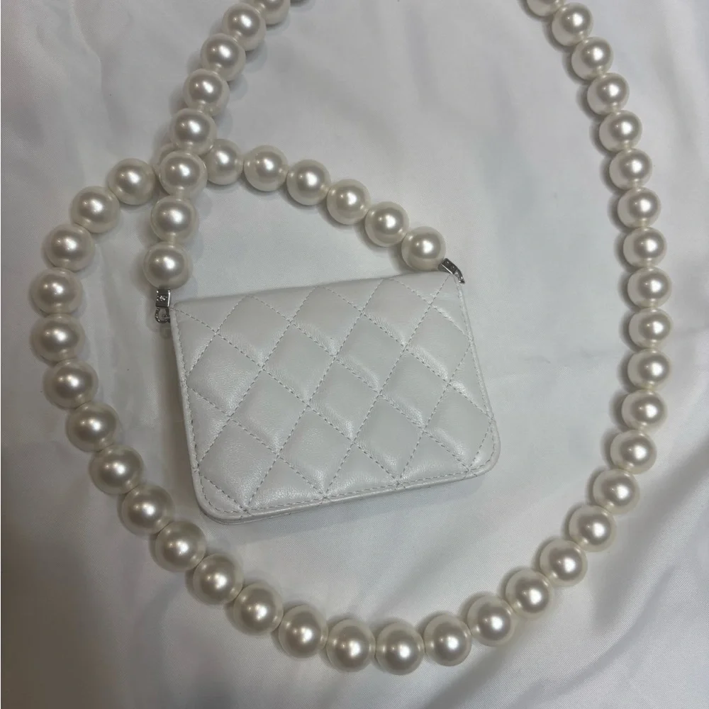 CHANEL MAXI PEARLS Clutch With Chain Bag
